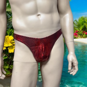 Vibrant Red Holographic Snake Print Men&#39;s Thong Swimwear
