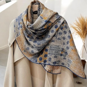 Wool and Silk Scarves for Elegant Women, Luxury High-End Shawl & Wrap, Warm, Large Square for Autumn and Winter, Size: 135*135CM