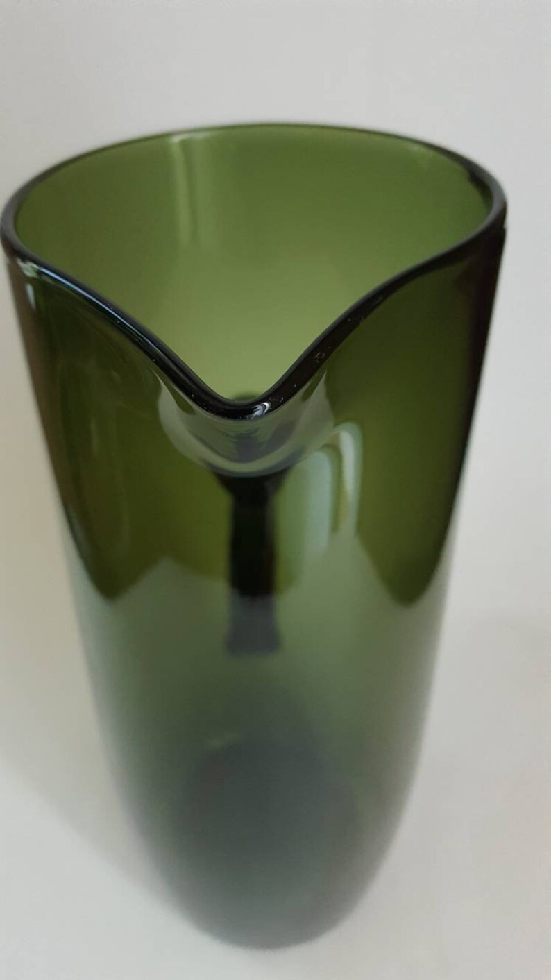 Beautiful Emerald Green Iittala Finland Green Glass Serving Pitcher Timo Sarpaneva Mid Century Tall Martini Water Pitcher