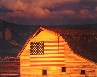 Lámpara de noche Allegiance de la línea de fotografía exclusiva de Steele Photography. Tomada en Niwot, Colorado