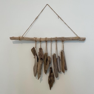 Driftwood Hanging Art, Driftwood Wall Hanging Decor, Beach Wall Art, Driftwood Decor Coastal