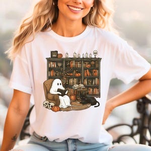 Retro Geist Lesebücher Sweatshirt, Bibliothekar Geist Halloween, Halloween Lehrer Sweatshirt, Halloween Shirt, Lehrer Geschenk, Boo Schule