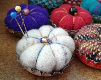 Tiny Bottlecap Pincushions, Small Pin Cushion Box, Wool Pincushions, Altoids Box Sewing Kit, Tiny Pincushions, Spiral Wool Pincushions, Wool