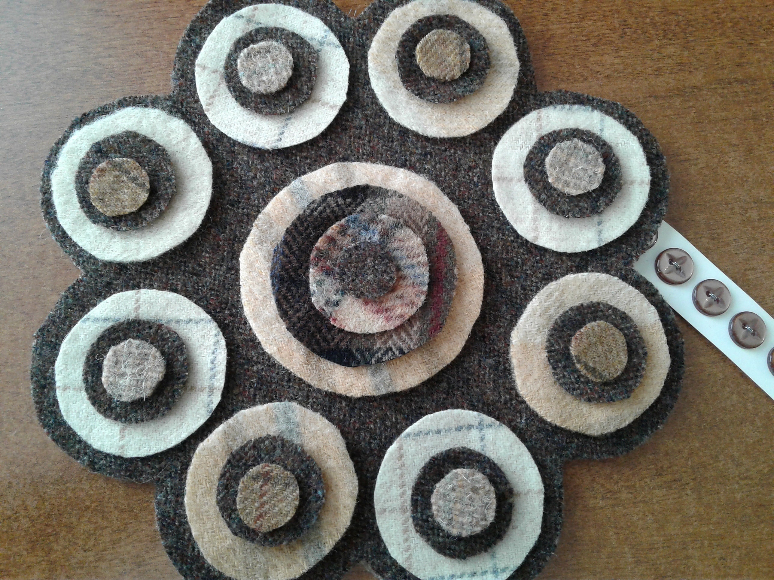 34 Recycled Crafts For Kids 14 Wool KIT, Large SCALLOPED pre-Cut Wool Appliqué Kit, Wool Penny Rug…
