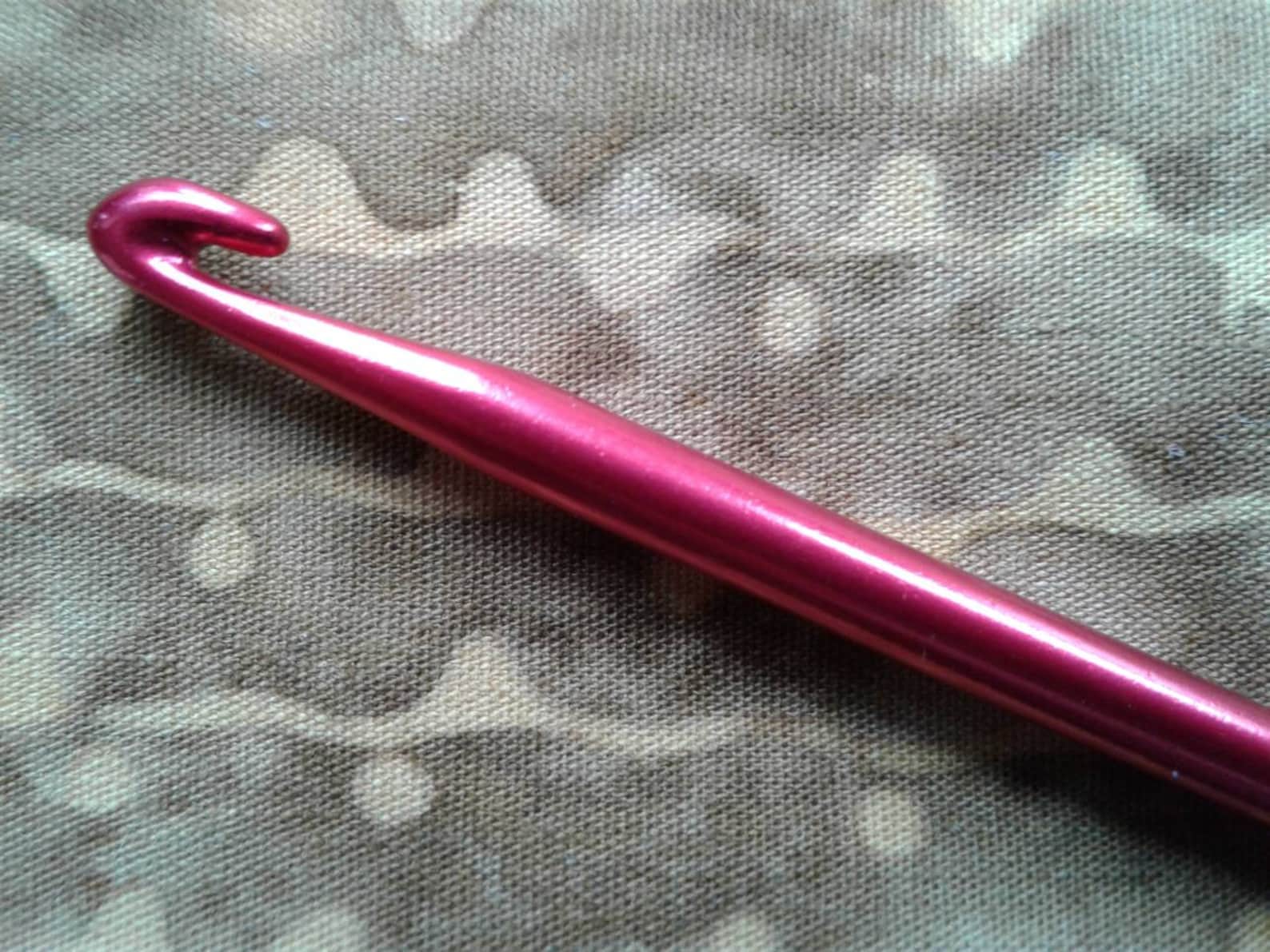 Locker Hook -- Locker Hooker Rugs -- Red Aluminum Locker Hooks for ...