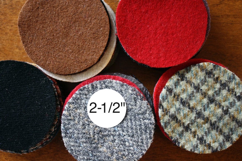 Ronds de laine 50 Ronds de laine de 2-1/2 po., Ronds de laine feutrée recyclée prédécoupée, Pièces de quelques pièces en laine, Grande variété de couleurs, de textures, Déchets de tapis en laine image 1