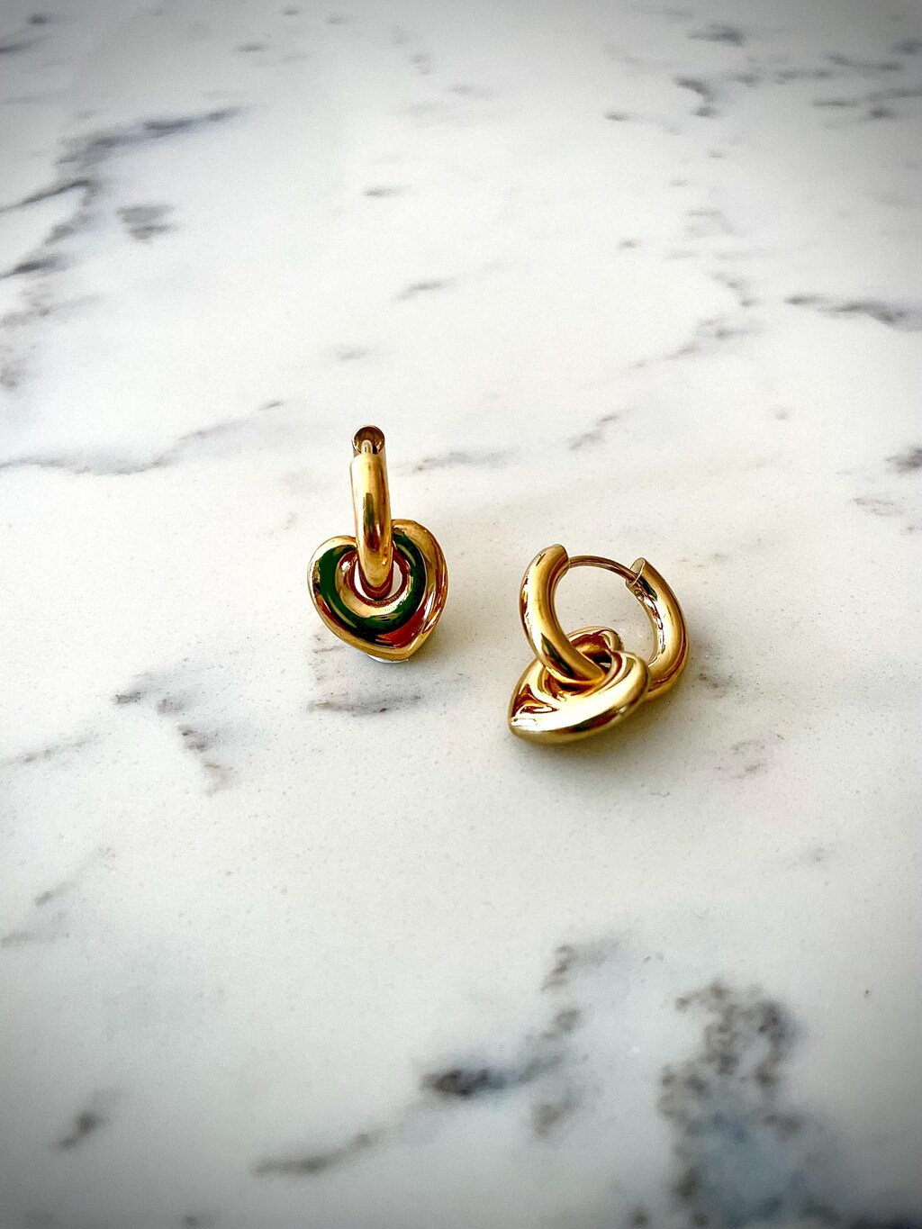 Orecchini Pendenti A Cuore Placcati Oro 18kt, Con Zirconi E Agata Nera, Cerchio Donna, Leggeri (2 Cm), Con Scatola Regalo