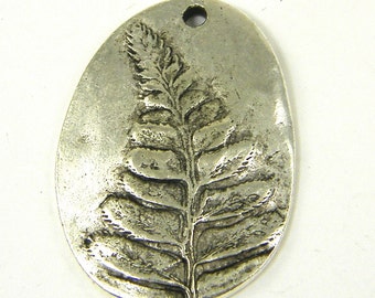 Fern Pendant, Antique Silver Fern Charm, Silver Botanical Jewelry Supply, Nature Pendant Charm |NU5-5|1 XN