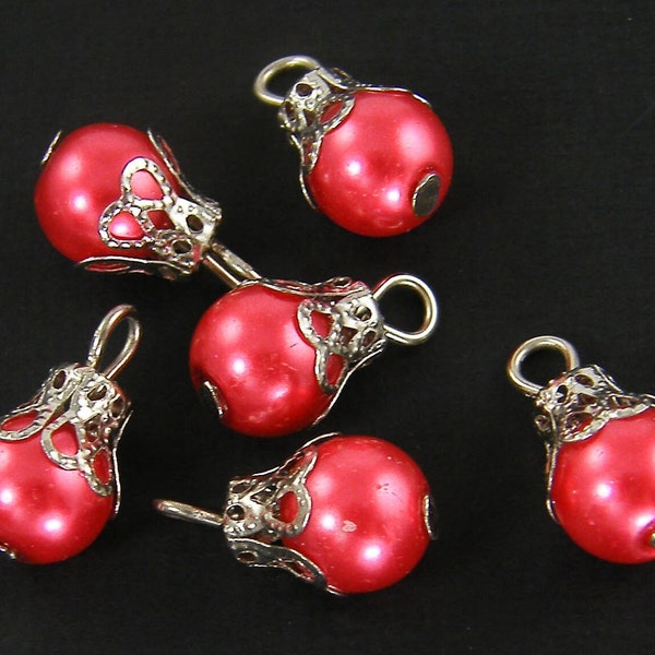 Lot de 6 pendentifs en perles de corail, gouttes rouge clair de 8 mm pour boucles d'oreilles, bracelet, collier, capuchon en filigrane en dentelle argentée avec boucle | R6-6 | 6