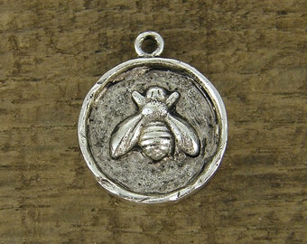 Bee Charm Bee Pendant Antique Silver Round Bee Charm Bee Medallion Honey Bee Bumblebee Charms |NU1-4|1 XN