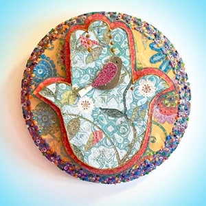 Hamsa Wall Hanging | Bird Lovers Hamsa Art |Judaica Wall Hanging | Handcrafted Plaque | Spiritual art