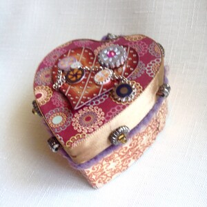 Boîte à bagues de fiançailles steampunk | Boîte à bijoux personnalisée chérie | porte-bijoux coeur steampunk | Cadeau romantique pour les amoureux | Art d&#39;engrenages