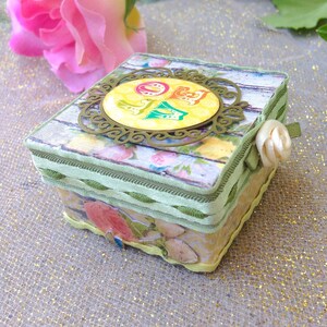 Rustic LOVE Engagement Ring Box: Shabby Chic Proposal Box