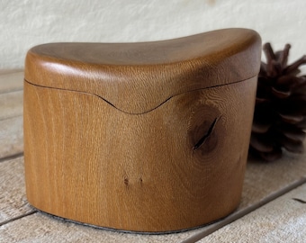 Caja de madera hecha a mano