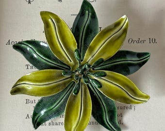 Vintage Green Enamel Flower Pin