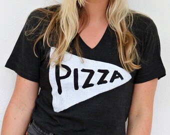 V-neck Black Pizza Lover T-shirt