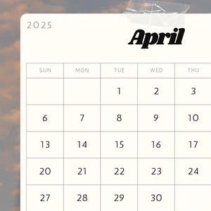 Op de afbeelding: Een witte kalender met de maand april 2025. De kalender heeft de dagen van de week bovenaan gelabeld en de nummers 1 tot en met 30 in rijen vermeld.