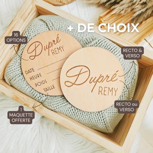 Carte naissance bébé personnalisée en bois pour annoncer la naissance ou révéler le prénom de bébé avec style et douceur.