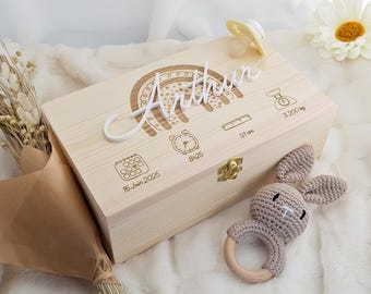 Coffret souvenir bébé en bois et prénom 3D, pour naissance ou baptême - Boite souvenir en bois brut à personnaliser.