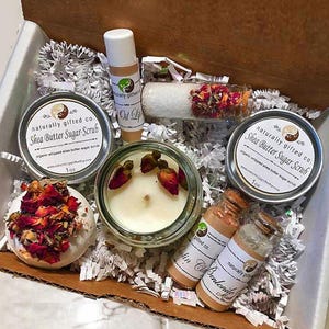 Sampler Set with Bath Salts and Rose Bomb