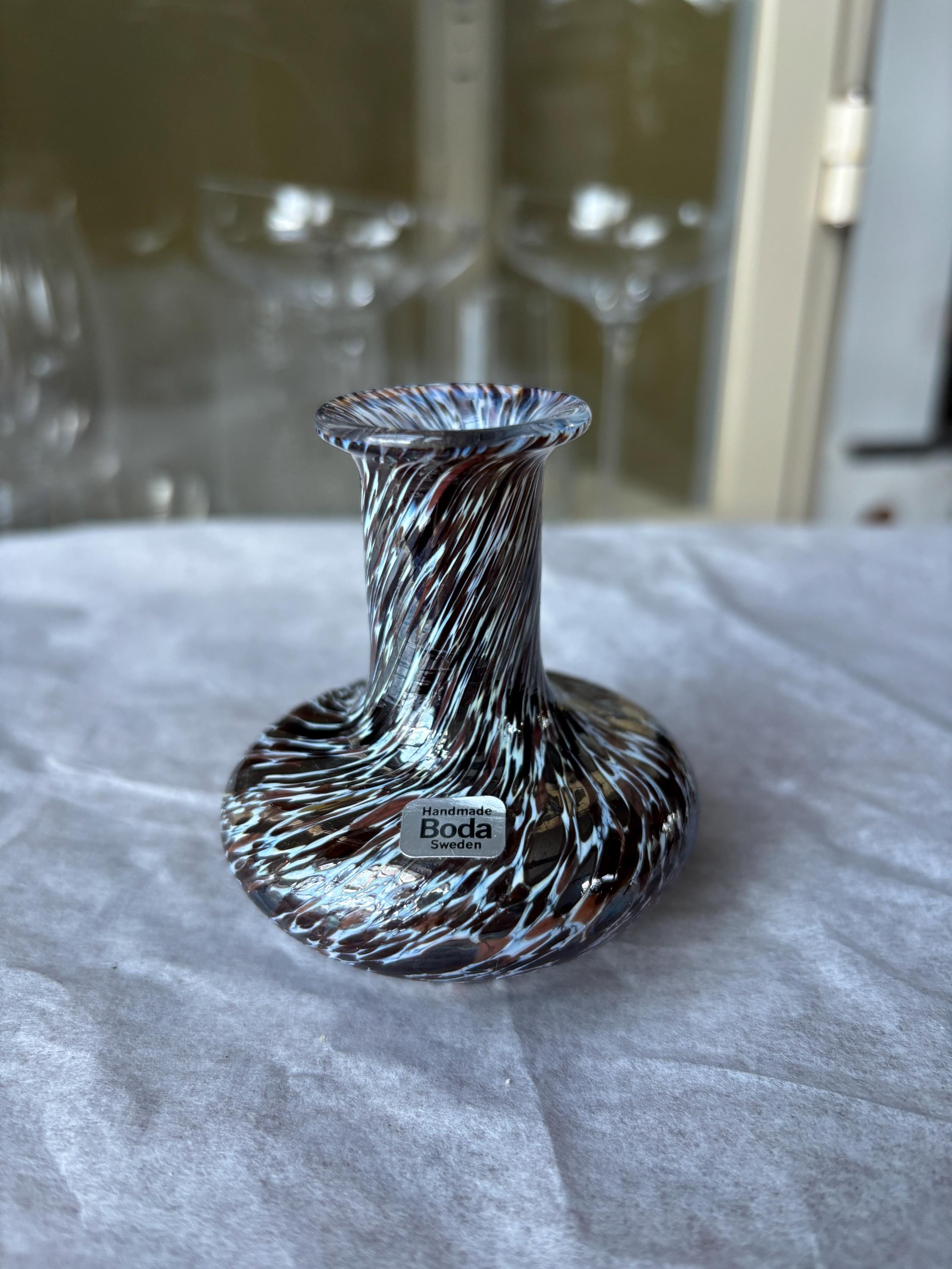 KOSTA BODA　ガラスオブジェ　ハート Kosta boda heart vases - Etsy 日本