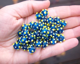 Pack of 10 beads, Blue polka dot beads, Round beads, glass beads, bulk loose beads, Jewelry making supplies, Circle of Stones