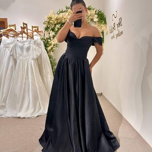 Elegant A-Line Black Satin Dress – Structured Corset Top, Draped Neckline, Long Formal Gown