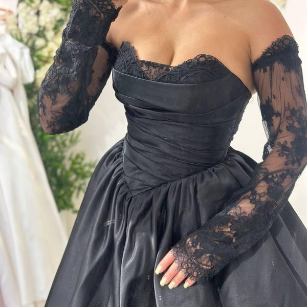 Off Shoulder Wedding Dress, Sweetheart Neckline Gown, Lace Sleeve Bridal Dress, Voluminous Skirt, Alternative Bride Outfit