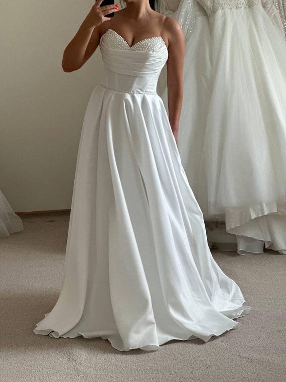 alternative beach wedding dresses Ivy