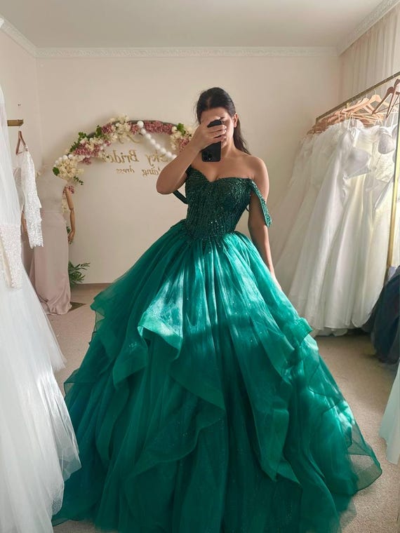emerald green dress glitter Ball Gown, Strapless Beaded Corset Evening Dress, Princess Silhouette Kim Back to Cleavage-Flashing Printed dresses for women Off the Shoulder Neckline Color:BNNTTRED fitted emerald green prom dress