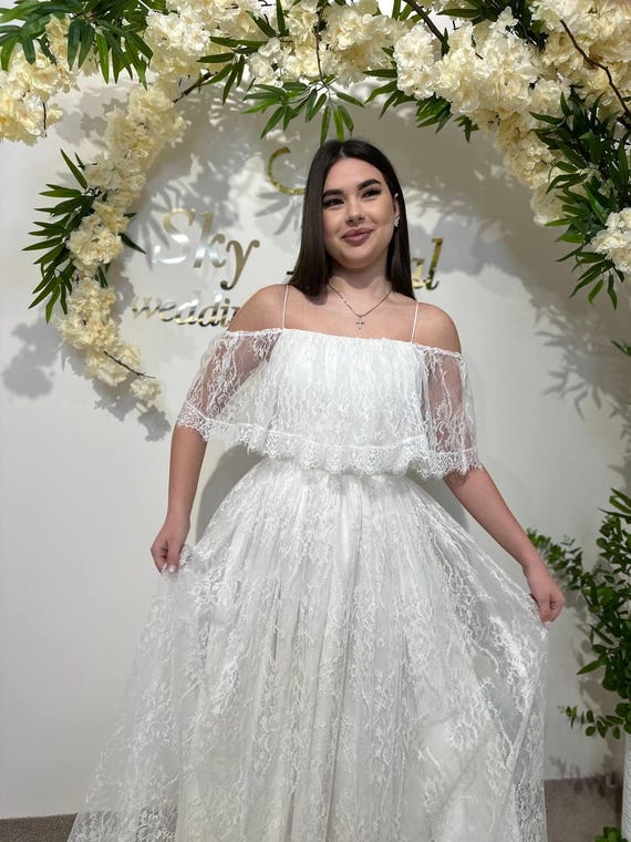 Draped Skirt Wedding Dress, French Chantilly Lace, Gathered Bodice Bridal  Gown, Classic Gown, Ceremony Dress - Etsy Israel