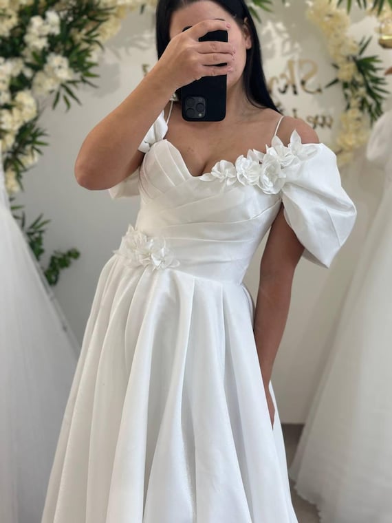 Modern White Bridal Gown, Romantic Wedding Dress, Elegant Bride Attire, Chic Wedding Outfit, Unique Wedding Dress