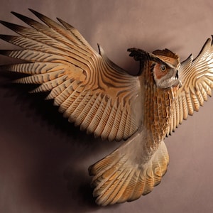 Owl woodcarving by Jason Tennant, Silent Flight, Small