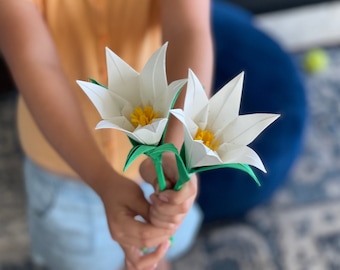 Easter Lily Pen Craft | Bible Object Lesson | Teaches the Words of Jesus on the Cross | Come Follow Me