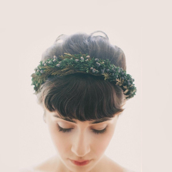 Winter bridal hair crown, Juniper headpiece, Winter wedding hair wreath