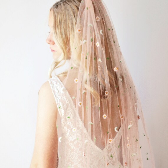Daisy Flower Veil Embroidered Flower Veil Floral Wedding - Etsy
