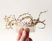 Golden bridal headpiece, Gold and pearl, Unique woodland hair accessory, Gold wedding hair comb, Wired hair comb, Freshwater pearls