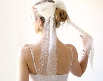 Lazo de novia con lentejuelas brillantes y cuentas | Lazo de tul único para el cabello de novia