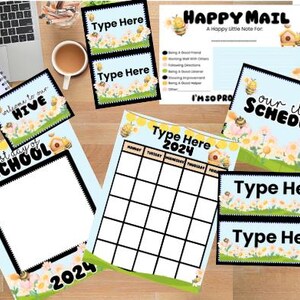 Può includere: Un set di decorazioni per la classe stampabili con un tema di api e fiori. Il set include un cartello di benvenuto, un cartello per il primo giorno di scuola, un programma di classe, un calendario e diversi cartelli vuoti con il testo "Type Here".