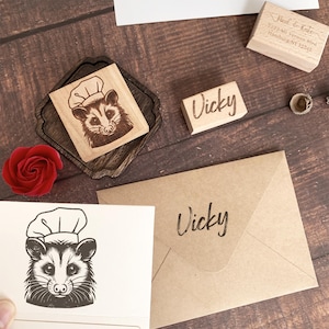 Timbro con logo personalizzato, Tampone di inchiostro gratuito, Timbri aziendali personalizzati, Timbro in gomma, Multi-dimensione, Qualsiasi logo può essere personalizzato