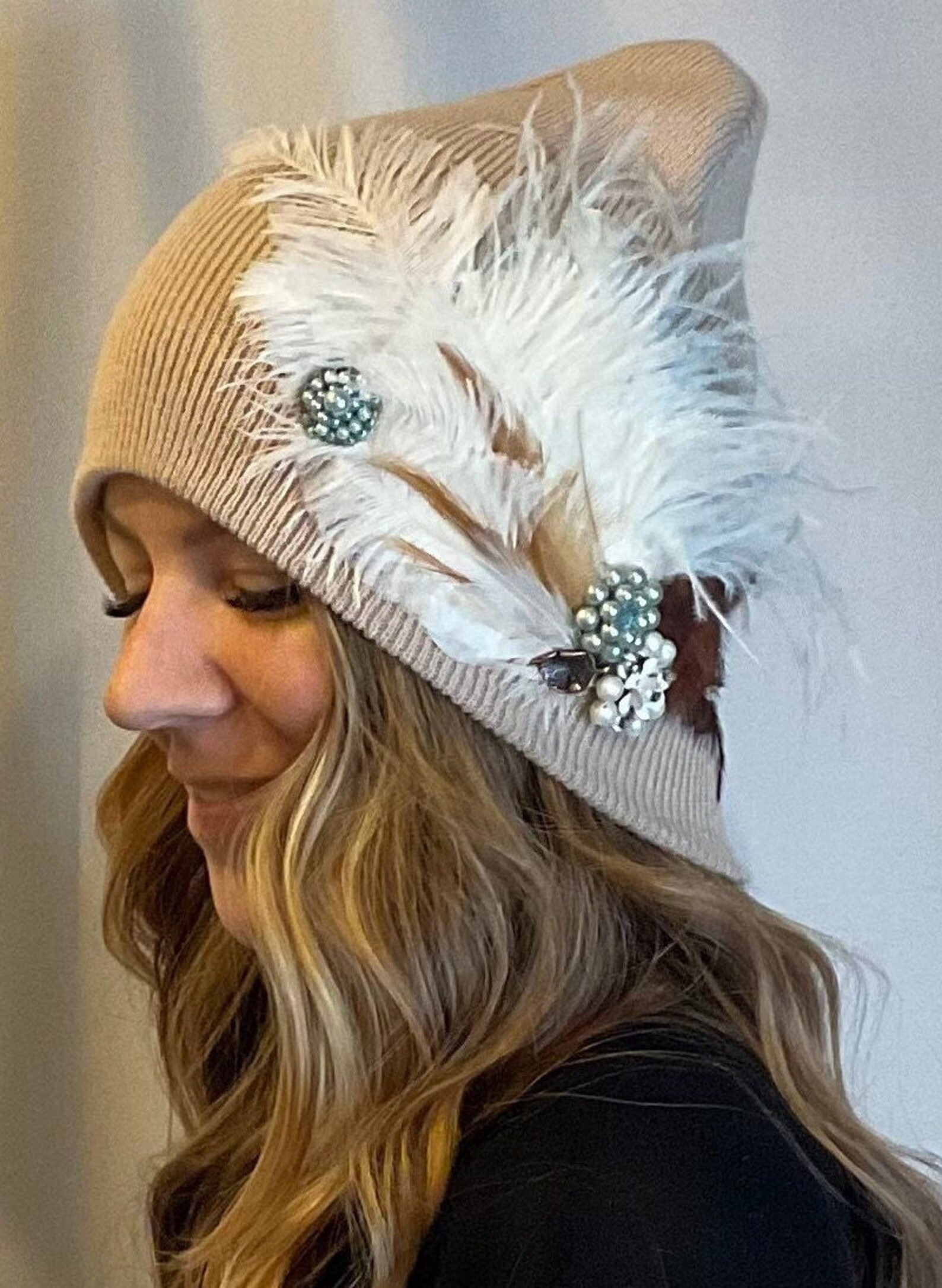 Wind & Air Feathered Flapper - Fashionable Sparkly Vintage Jeweled All ...