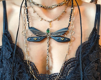 Whimsigoth emerald dragonfly insect necklace，handmade dark romance stacked choker jewelry