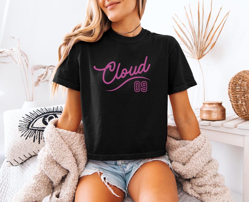 El mundo es duro con las cosas bellas Cloud 9 Emo Cowgirl Crop Tee Country Concert Outfit Black