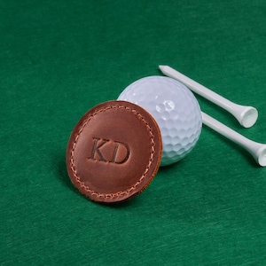Custom golf marker, Leather golf ball marker, Personalized golf marker, Golf accessory personalized, Golf gift for men, Engraved golf marker