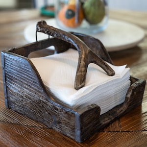 Alte Kiste Serviettenhalter - Home Decor - Geweih Nachbildung - Wohnaccessoires