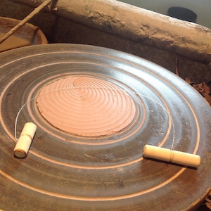 One Simon Leach Pottery Cut Off Tool