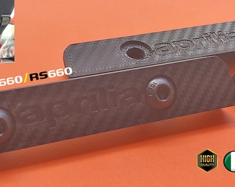アプリリア トゥオーノ 660 RS660 + ネジ4本 スタイル カーボン フットペグプレートカバー
