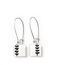 White earrings | leaves | dangle | handpainted glass by azurine