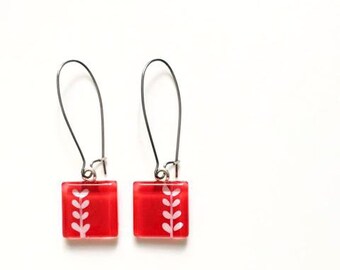 Red earrings | leaf botanical | stainless steel  dangle earrings | handpainted glass by azurine | Made in Quebec city, Canada