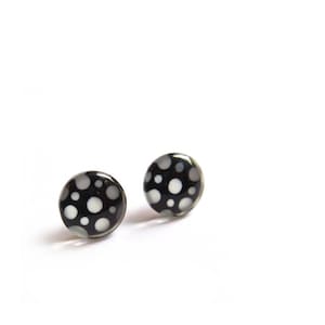 Black tiny earrings | polka dots | hand painted glass by azurine